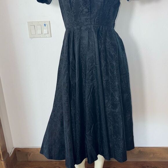 Authentic 1930s–1940s Handmade Black Jacquard Puff-Sleeve Dress - Picture 12 of 15